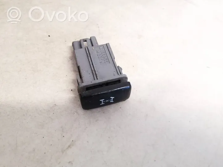 Toyota Land Cruiser (J100) Other switches/knobs/shifts 156935