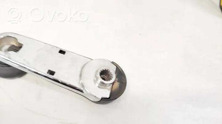 Volkswagen PASSAT B5 Front door window winding handle 