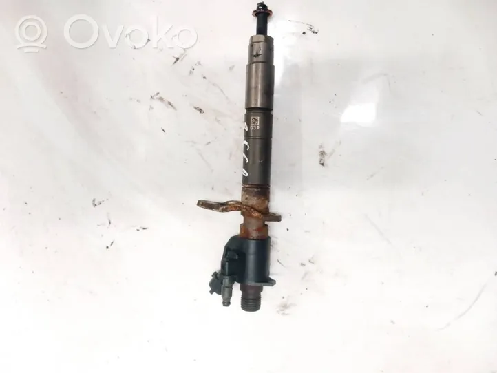 Volvo C30 Injecteur de carburant 313032382371