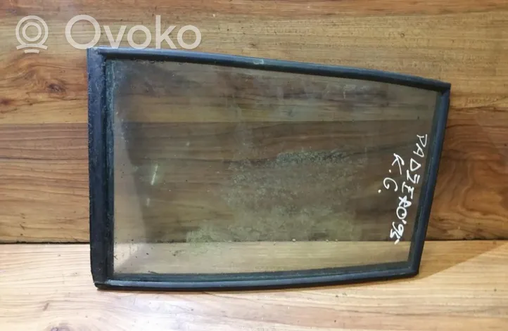 Mitsubishi Pajero Rear vent window glass 