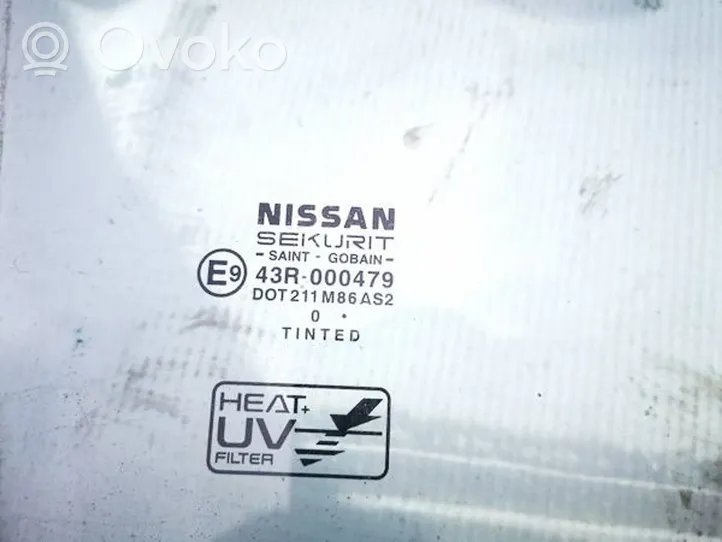 Nissan Almera Tino Etuoven ikkunalasi, neliovinen malli 