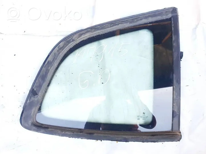 BMW 2 F22 F23 Rear side window/glass 