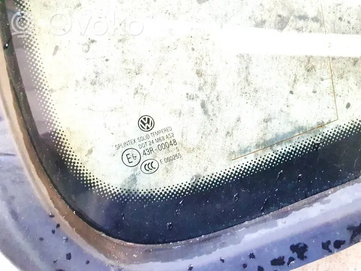 Volkswagen Touran I Fenêtre latérale avant / vitre triangulaire 