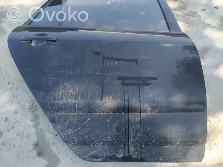 Toyota Corolla Verso E121 Aizmugurējās durvis juodos