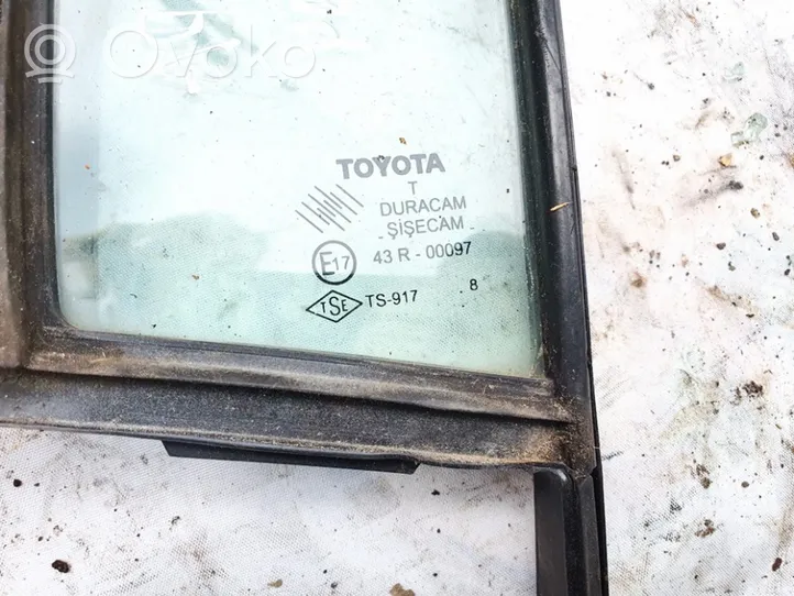 Toyota Yaris Ventanilla de ventilación de la puerta delantera cuatro puertas 