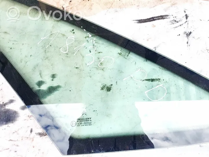 Citroen Xsara Picasso Trīsstūrveida stikls korpusa priekšpusē 
