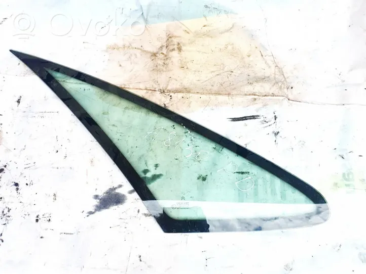 Citroen Xsara Picasso Front triangle window/glass 