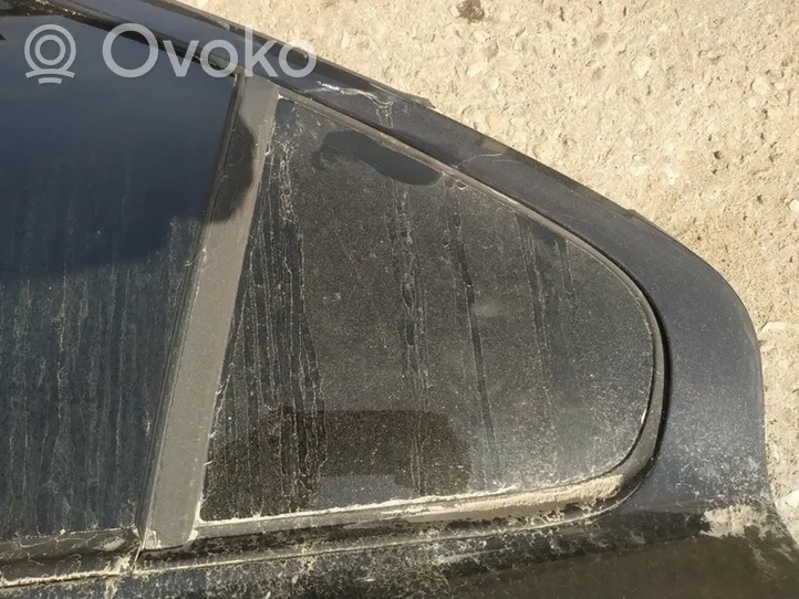 Volvo S60 Ventanilla de ventilación de la puerta trasera 