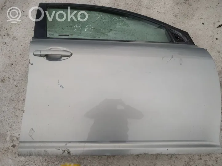 Toyota Avensis T250 Drzwi przednie sidabrines