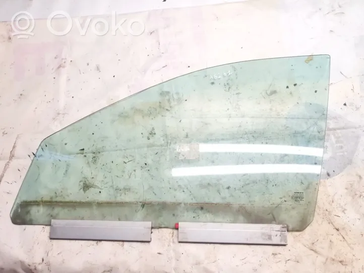 Volvo XC90 Front door window glass four-door 