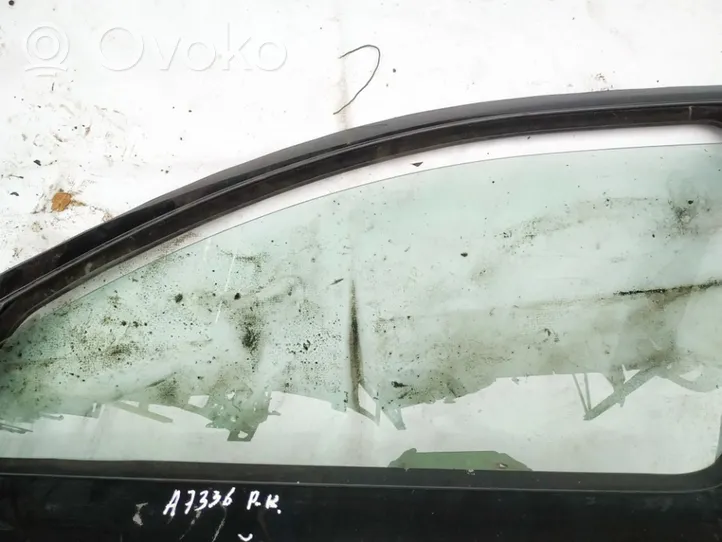 Skoda Octavia Mk2 (1Z) Vetro del finestrino della portiera anteriore - quattro porte 