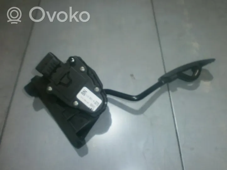 Opel Astra G Accelerator throttle pedal 9158011BN