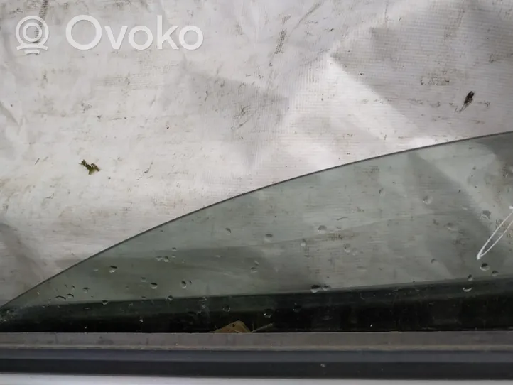 Toyota Yaris Verso Pagrindinis priekinių durų stiklas (keturdurio) 