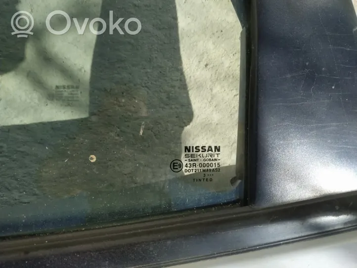 Nissan Almera Tino Vetro del finestrino della portiera posteriore 