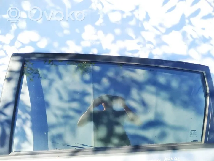 Toyota Corolla Verso AR10 Vetro del finestrino della portiera posteriore 