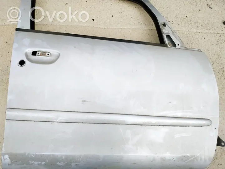 Mitsubishi Colt Priekinės durys sidabrines