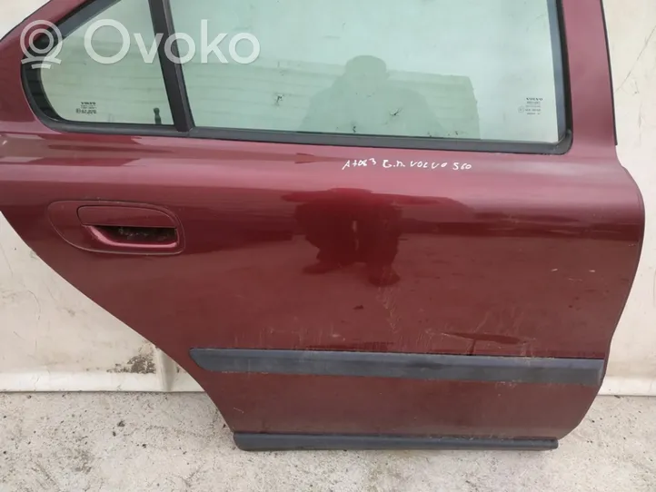 Volvo S60 Drzwi tylne raudonos