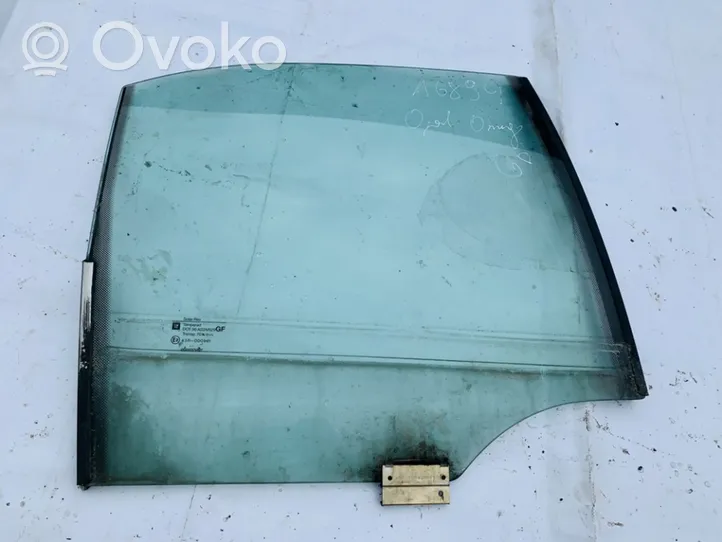 Opel Omega B2 Takaoven ikkunalasi 