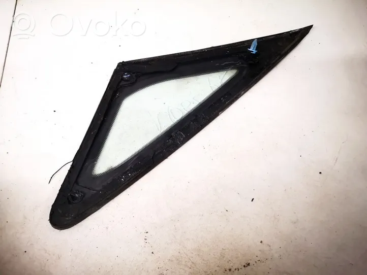 Toyota Avensis Verso Finestrino/vetro triangolo anteriore 