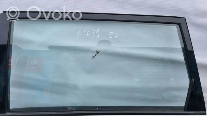 Toyota Avensis Verso Takaoven ikkunalasi 