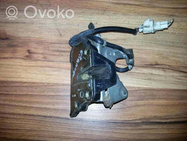 Toyota 4 Runner N180 Zamek drzwi przednich 