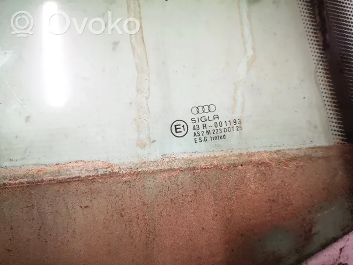 Audi 80 90 B3 Pagrindinis galinių durų stiklas 