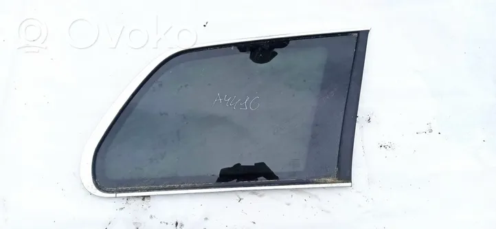 Volvo XC90 Rear side window/glass 