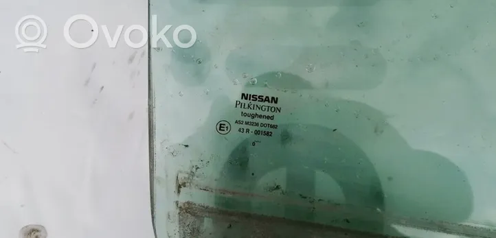 Nissan Almera N16 Vitre de fenêtre porte arrière 