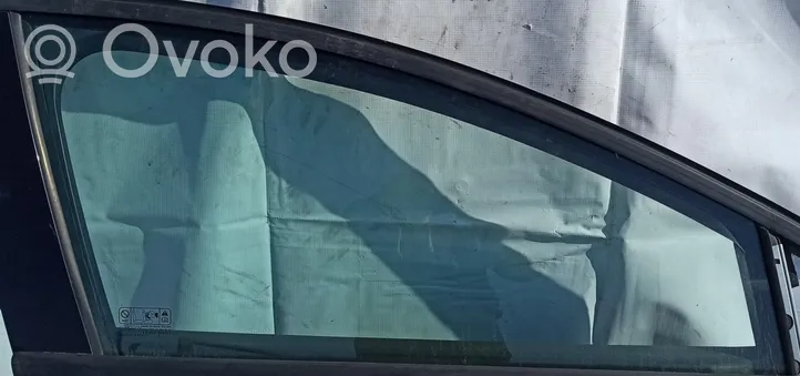 Ford Mondeo MK IV Vitre de fenêtre porte avant (4 portes) Pilka