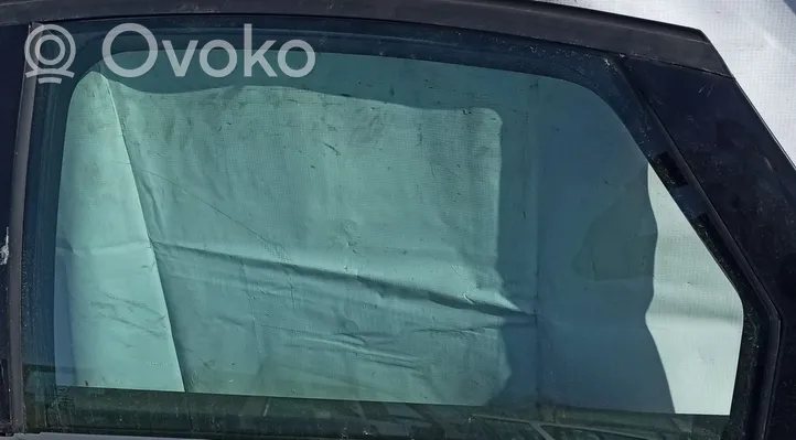 Ford Mondeo MK IV Vetro del finestrino della portiera posteriore Pilka