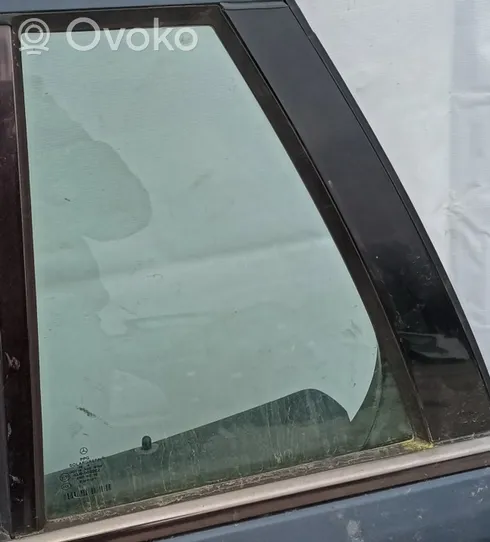 Mercedes-Benz E W211 Fenêtre latérale vitre arrière Melyna