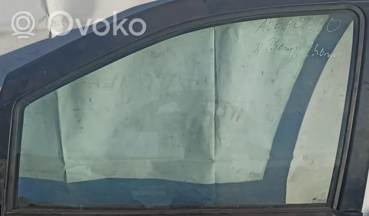 Volkswagen Sharan priekšējo durvju stikls (četrdurvju mašīnai) melyna
