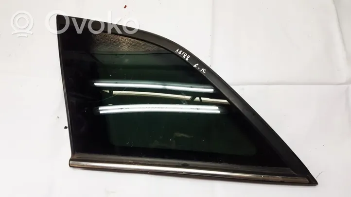 Chrysler Pacifica Rear side window/glass 