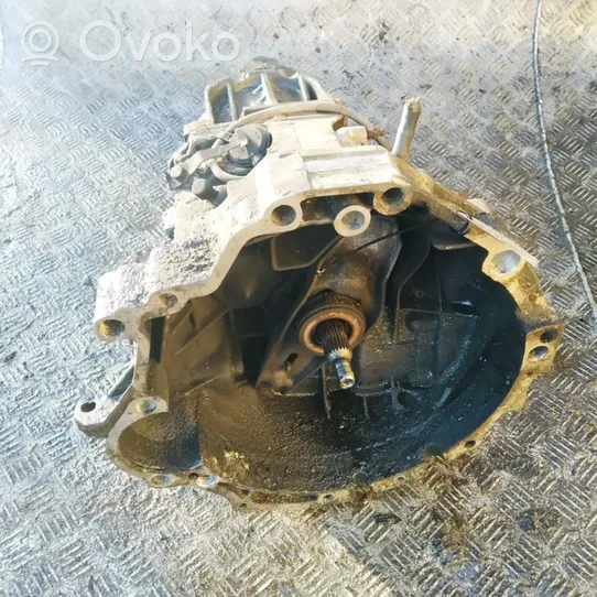 Audi 80 90 B3 Mechaninė 5 pavarų dėžė akm