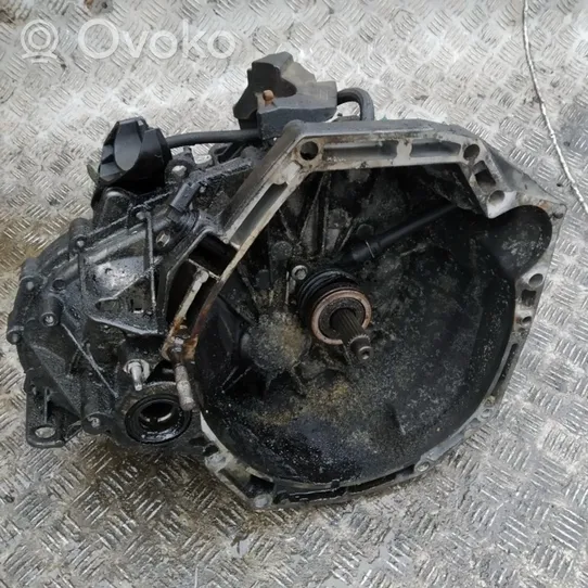 Renault Megane III Mechaninė 5 pavarų dėžė 7701700570