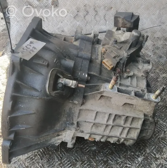 Ford Focus Mehāniska 5 ātrumu pārnesumkārba xs4r7f097a