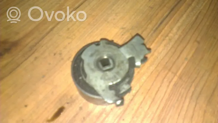 Opel Vectra B Napinacz paska alternatora 979311