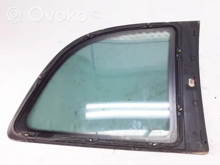 Opel Zafira A Rear side window/glass 