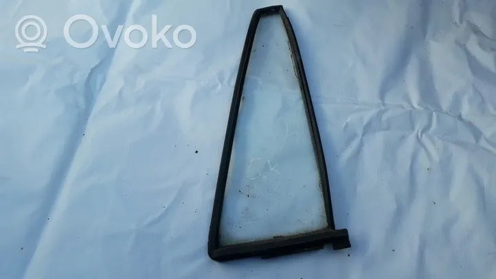 Volkswagen PASSAT B2 Rear vent window glass 