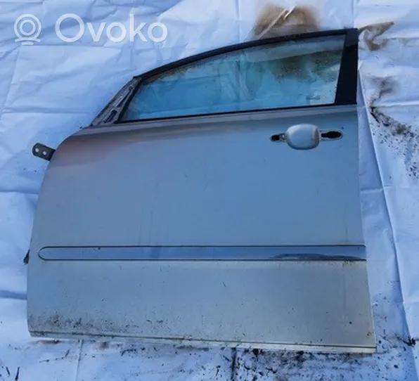 Toyota Avensis Verso Priekinės durys sidabrines