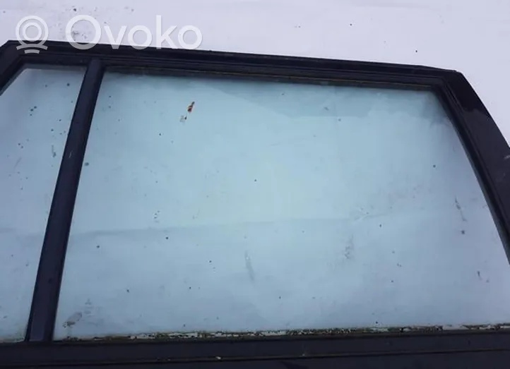 Mitsubishi Pajero Vetro del finestrino della portiera posteriore 