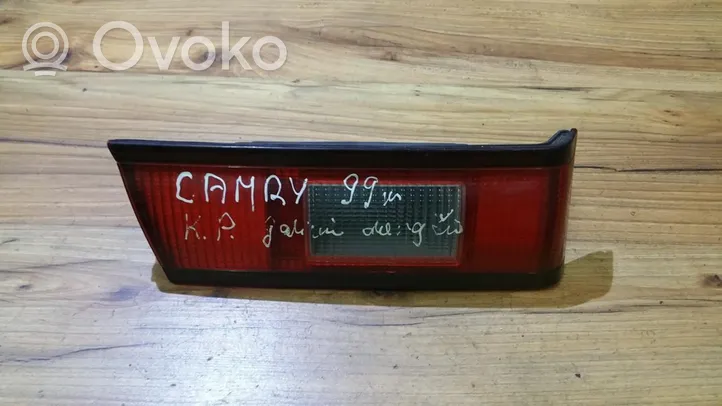 Toyota Camry Lampy tylnej klapy bagażnika 