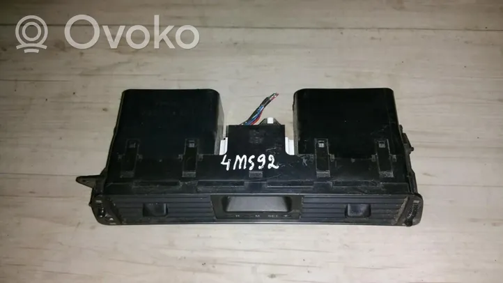 Mitsubishi Sigma Monitori/näyttö/pieni näyttö MB604950