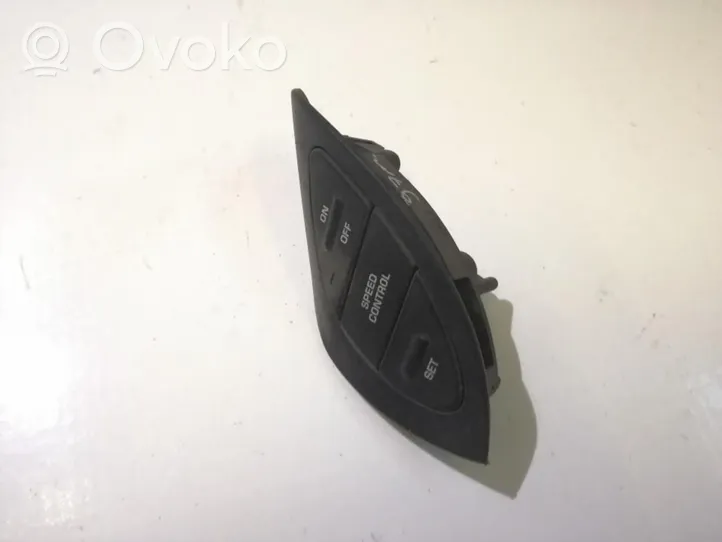 Chrysler Voyager Vakionopeussäätimen ohjauskytkin 4685545