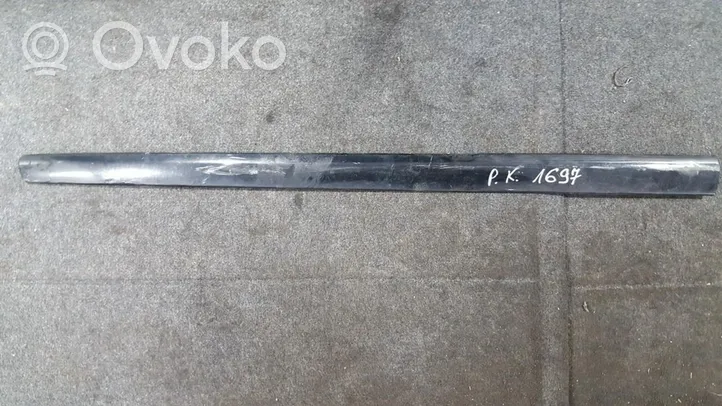 Volkswagen Polo IV 9N3 Front door trim (molding) 6q4853515a