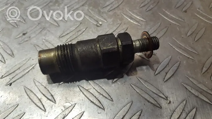 Nissan Sunny Injecteur de carburant 71b1361