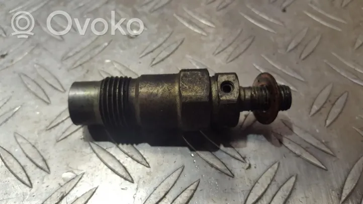 Nissan Sunny Injecteur de carburant 71b1361