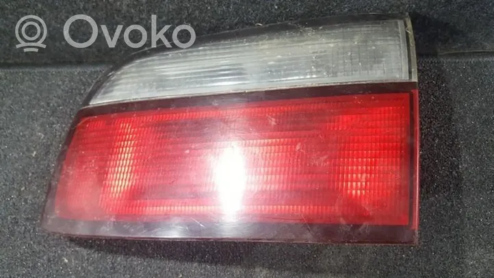 Mazda 626 Luci posteriori del portellone del bagagliaio r2267