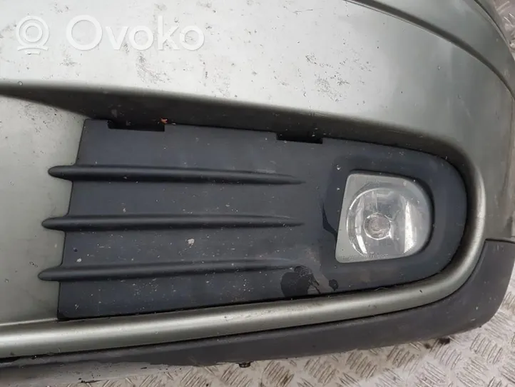 Volvo V50 Grotelės apatinės (trijų dalių) 