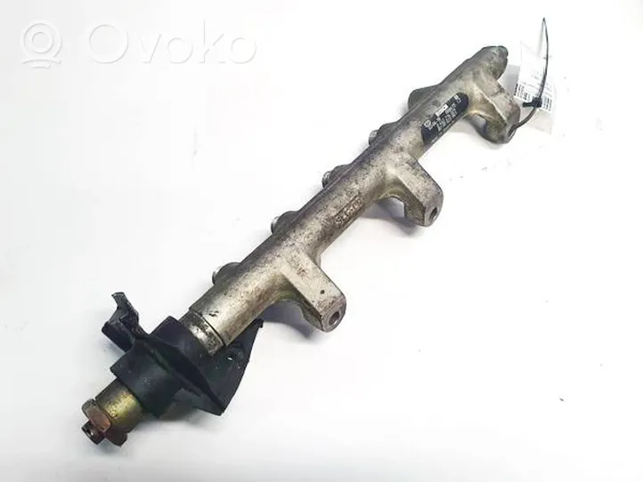 Renault Laguna II Tuyau de conduite principale de carburant 0445214025